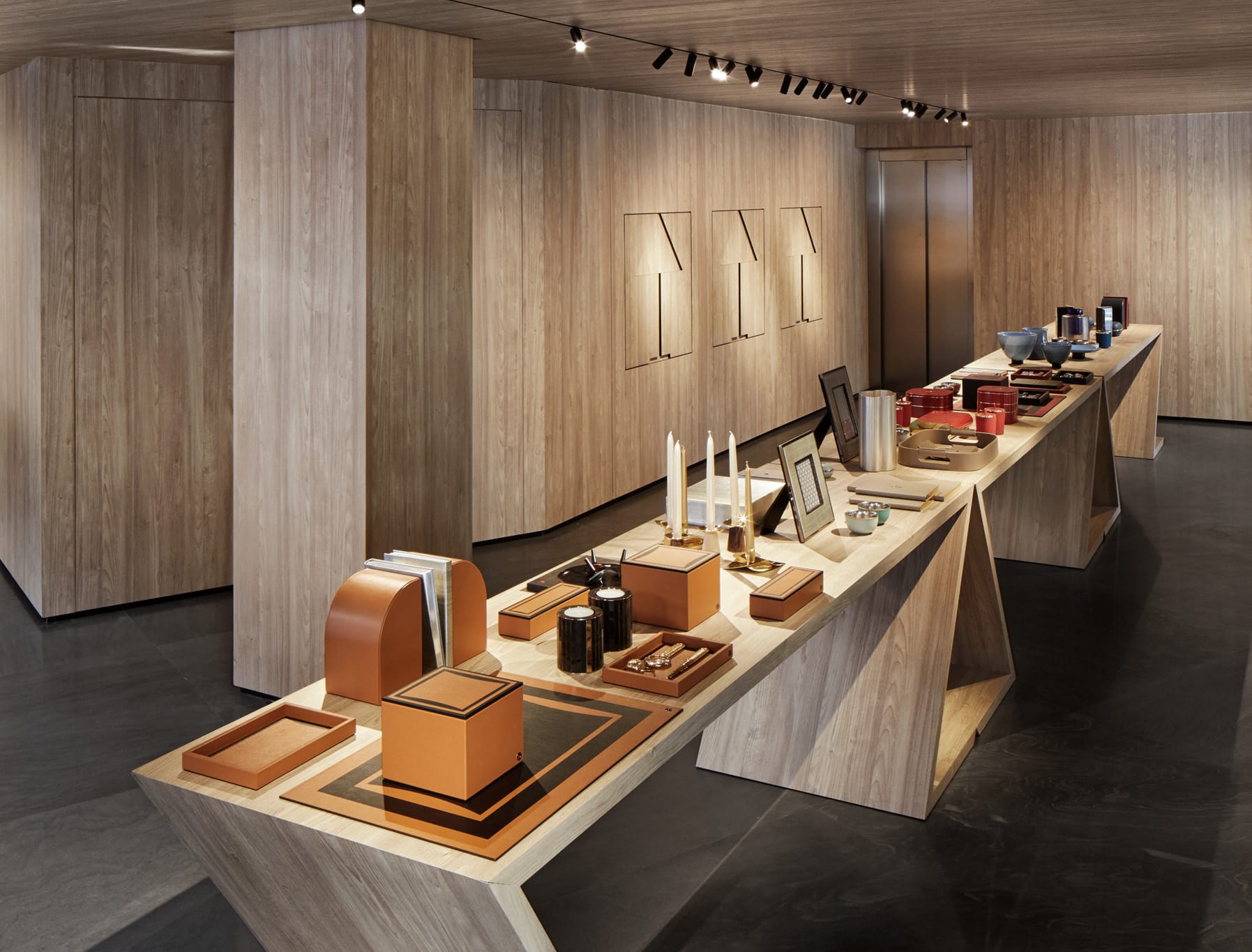 【 新品未使用 】 ARMANI / CASA FEA_ArmaniCasa_MAIN_Salone-