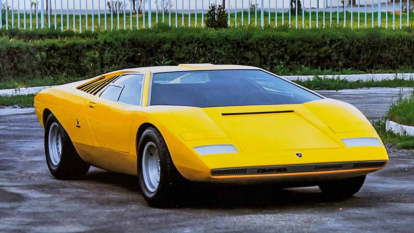 The Lamborghini Countach LP400 Is A Car That Still Inspires Awe