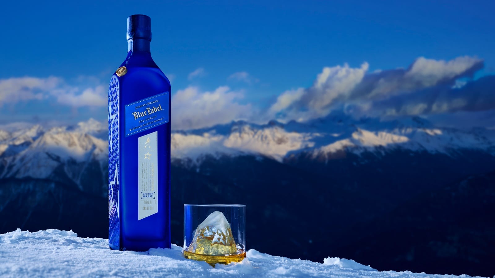 The ‘Ice Chalet Perfect Moment’, served neat, is one of the best ways to enjoy Johnnie Walker Blue Label Ice Chalet.