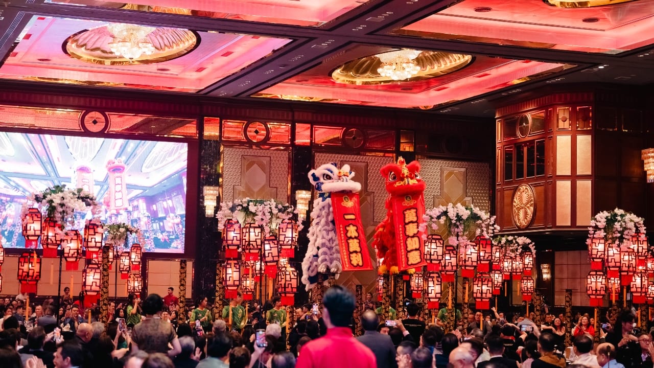 Khuan Loke dragon and lion dance association at the gala dinner.