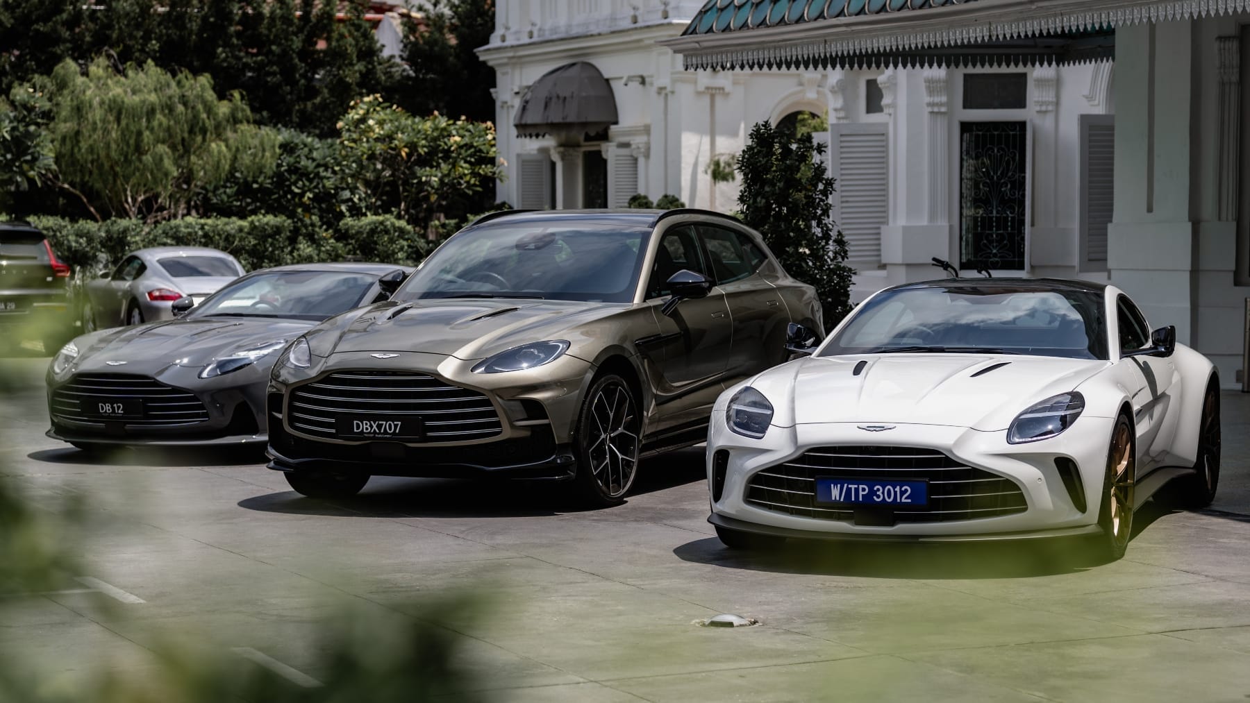 All three models are equipped with a 4.0L twin-turbocharged V8.